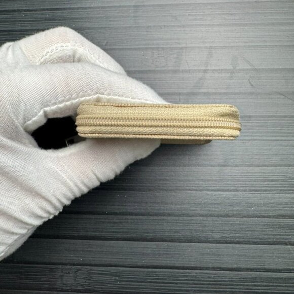 Gucci Tan GG Canvas Pouch - Picture 5 of 6